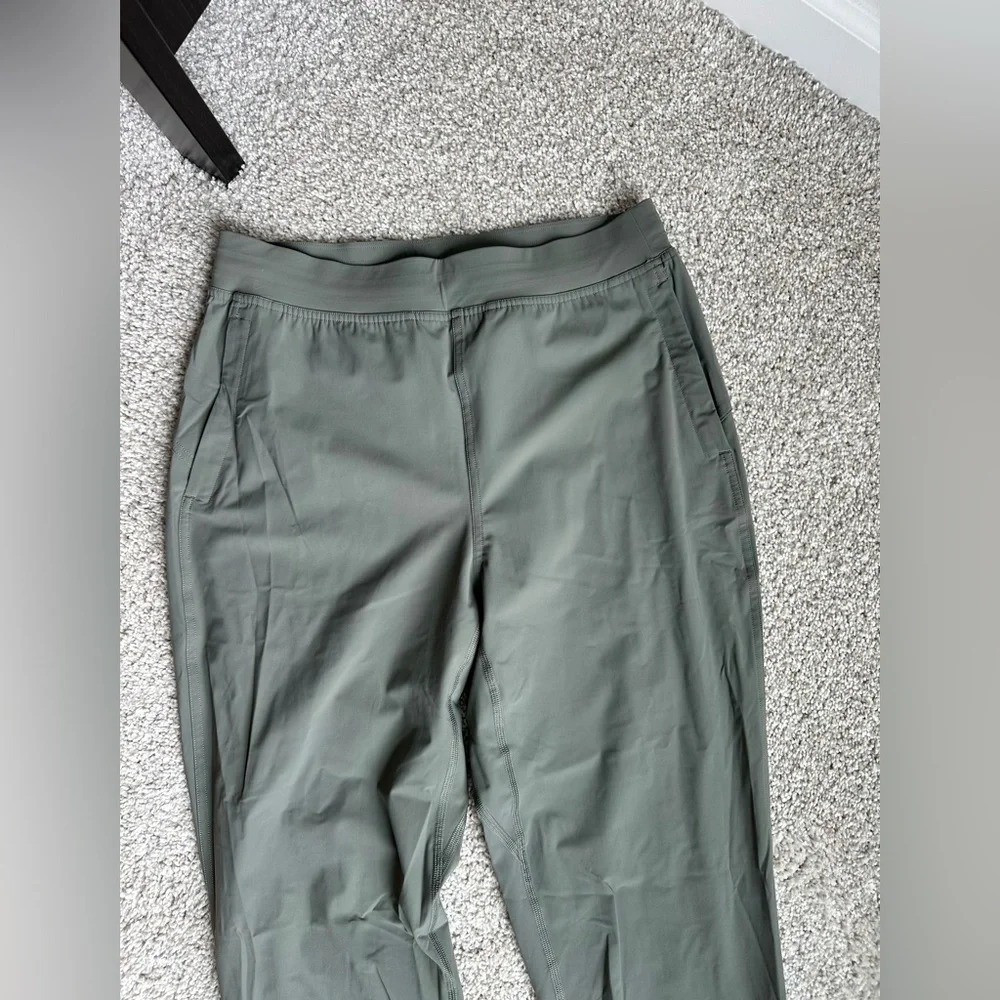 Women’s Lululemon Adapted State High Rise Jogger in Grey Sage - Picture 7 of 11